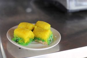 Pineapple Pista Crunch